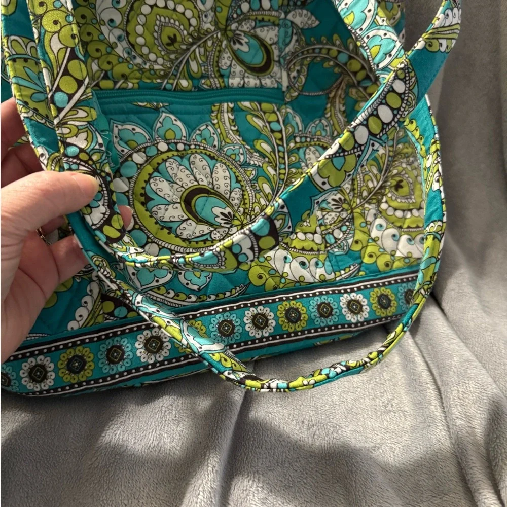 NWOT Vera Bradley Sherry Bag in Retired Peacock Print Med Size - Picture 8 of 8